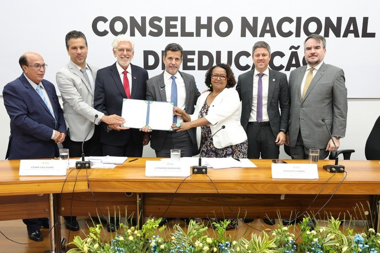 PARTICIPAÇÃO - MEC cria o Fórum dos Conselhos de Educação