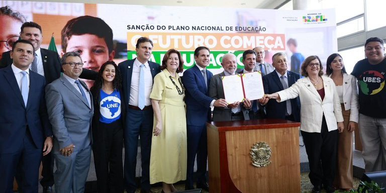 DIÁLOGO – Governo do Brasil sanciona novo Plano Nacional de Educação