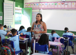 PROFESSORES – CNE atualiza diretrizes para formação de professores